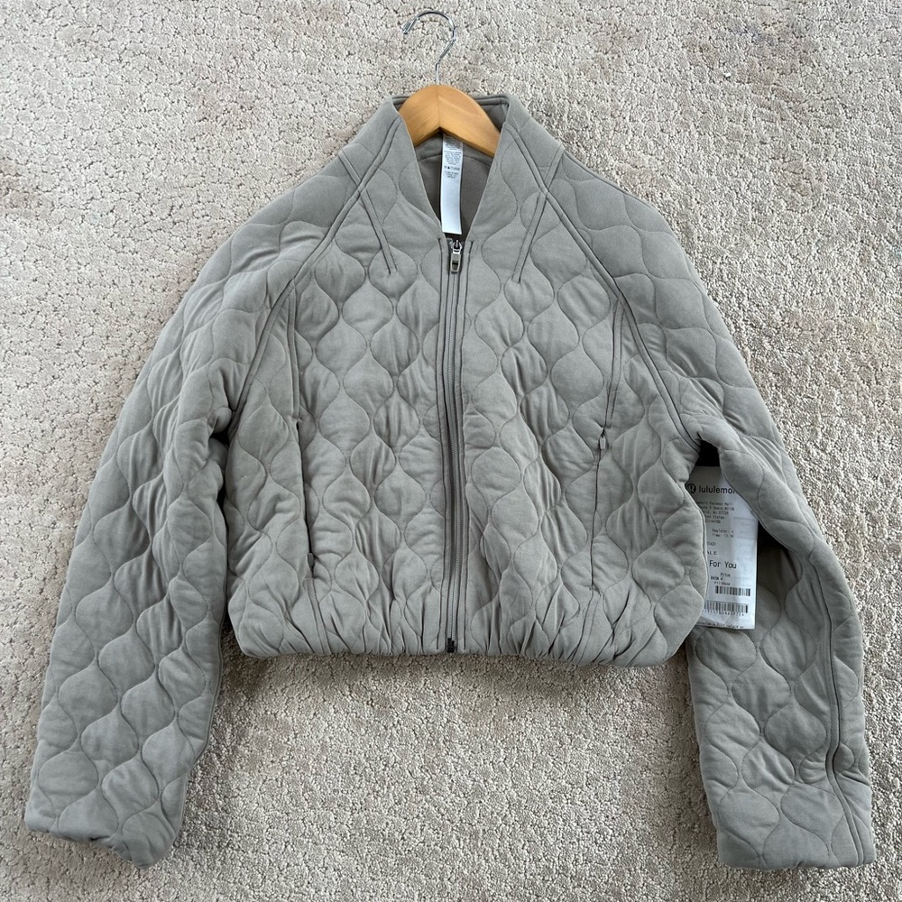 Lululemon Quilted Bomber Jacket Size 4 NWT